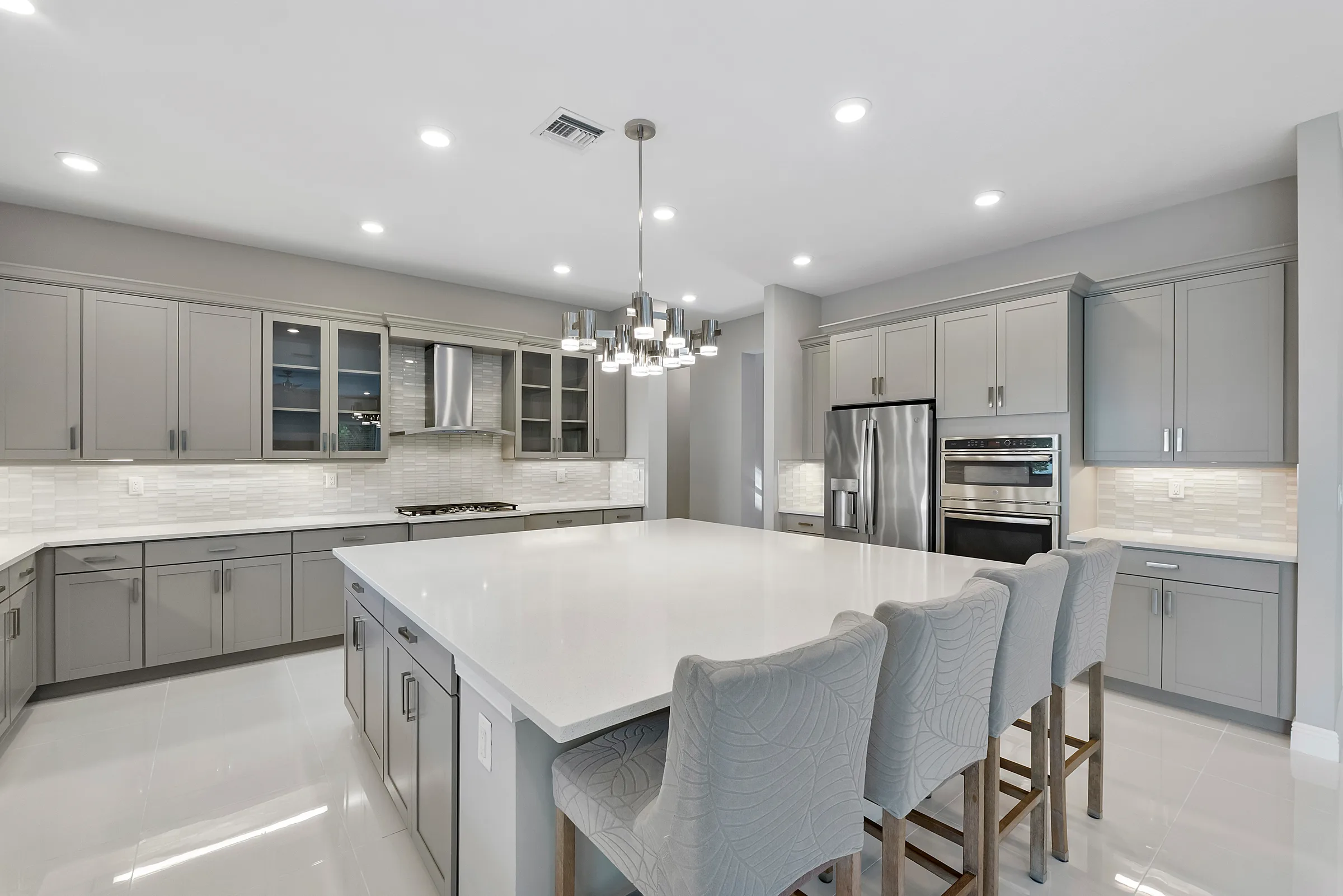 Empty home — 8685 Parkland Bay Dr